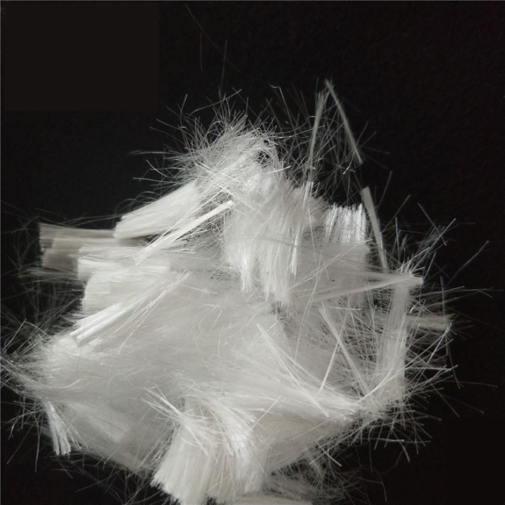 Vysoko kvalitný syntetický vláknitý materiál pre betón